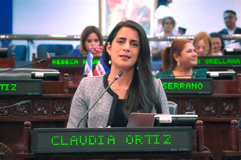 claudia ortiz|The Lonely Life of El Salvador’s Opposition